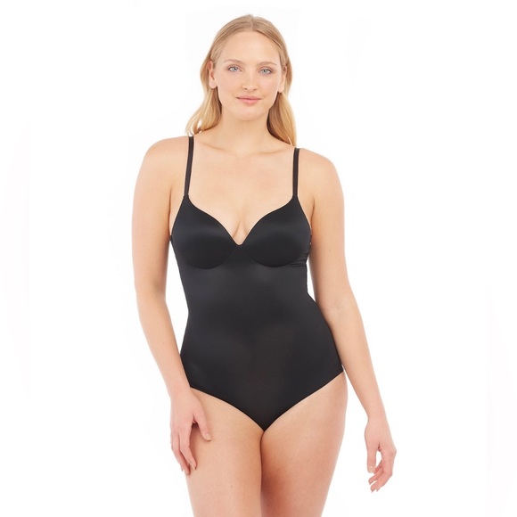 SPANX Other - NWT RED HOT by SPANX Cupped Panty Bodysuit Size Small